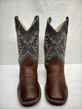 Western Cowboy Boots, size 5 for big boy